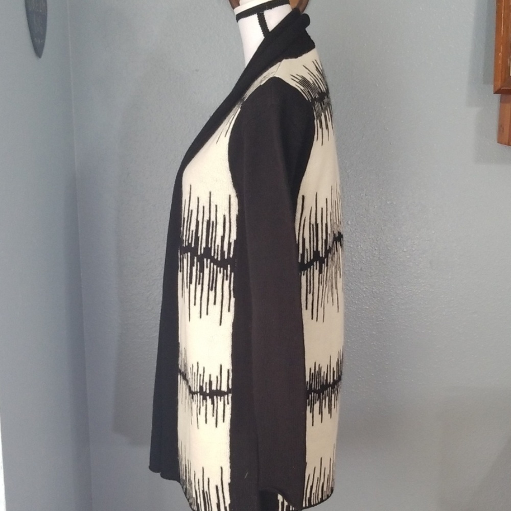 5/48 Cardigan - Picture 4 of 8
